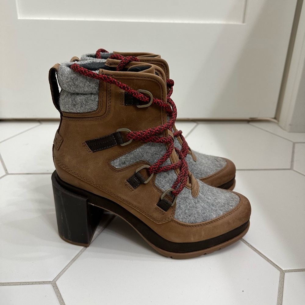 Sorel lace up boots